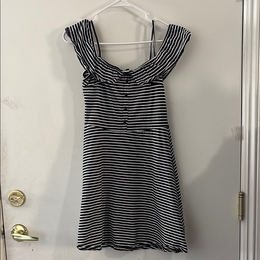Topshop Black and White Sleeveless Off-Shoulder Sundress